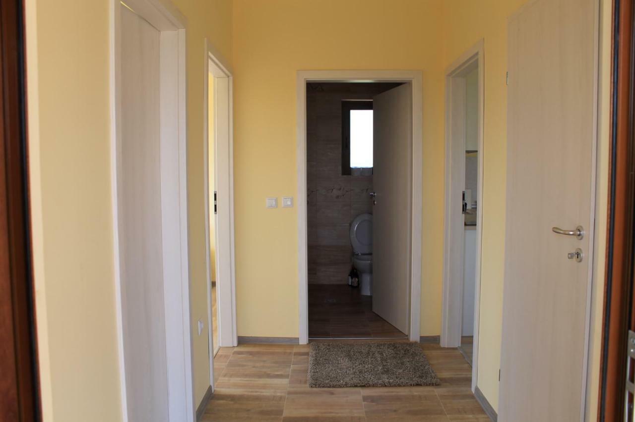 Malavi Guest House Krasen! Comfort&Clean! מראה חיצוני תמונה