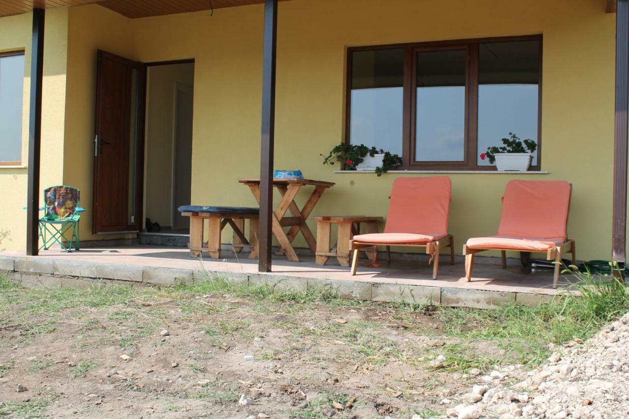 Malavi Guest House Krasen! Comfort&Clean! מראה חיצוני תמונה