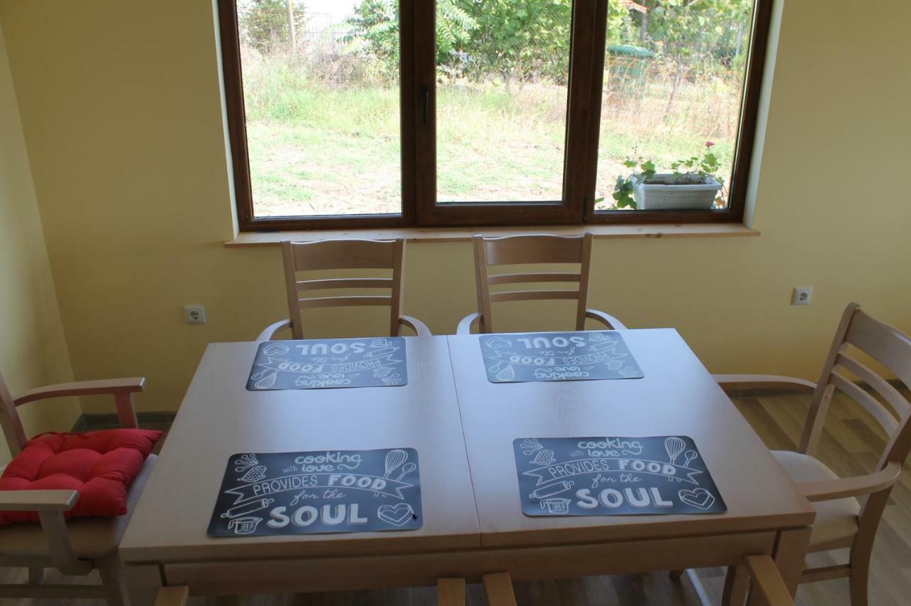 Malavi Guest House Krasen! Comfort&Clean! מראה חיצוני תמונה