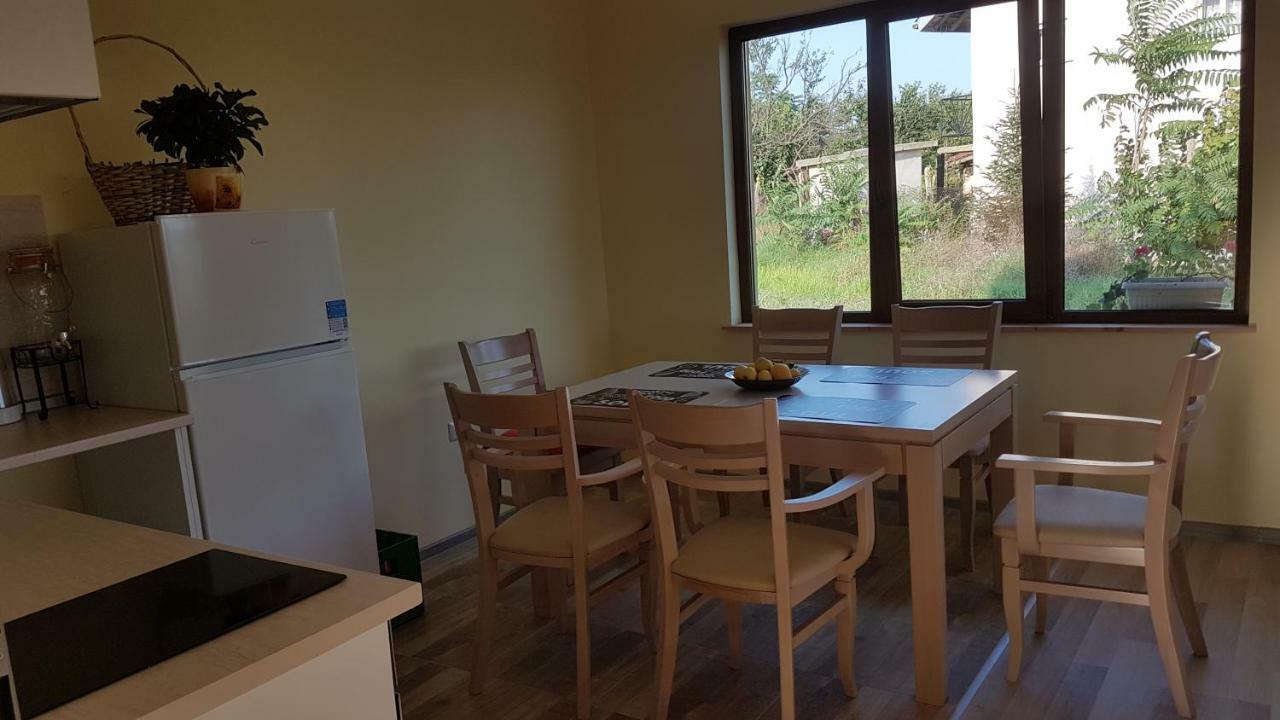 Malavi Guest House Krasen! Comfort&Clean! מראה חיצוני תמונה