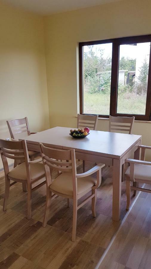 Malavi Guest House Krasen! Comfort&Clean! מראה חיצוני תמונה