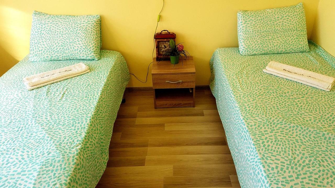 Malavi Guest House Krasen! Comfort&Clean! מראה חיצוני תמונה