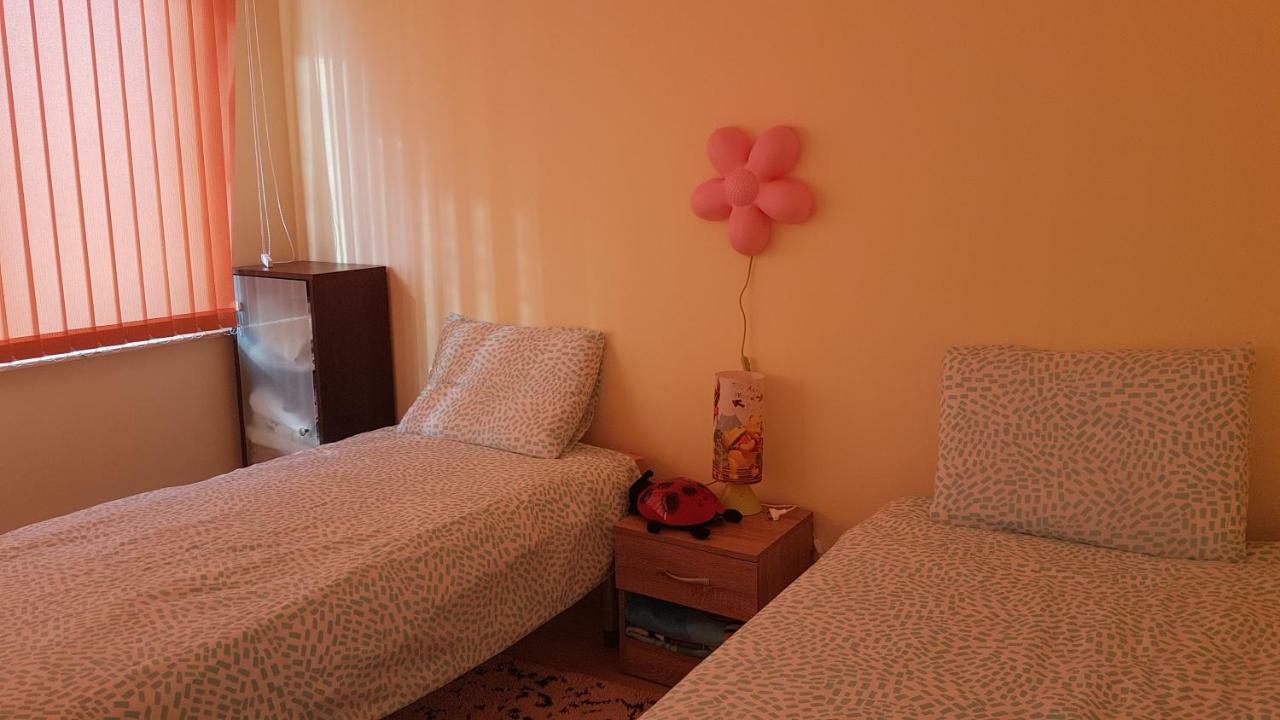 Malavi Guest House Krasen! Comfort&Clean! מראה חיצוני תמונה